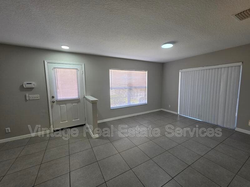Valrico House: 3342 Spy Tower Ct