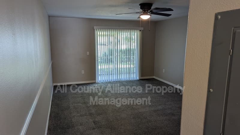 Zephyhills Townhome: 37549 Daliha Terrace