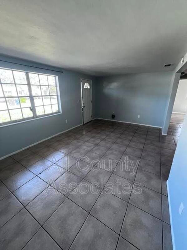 Holiday House: 3404 Devonshire Dr