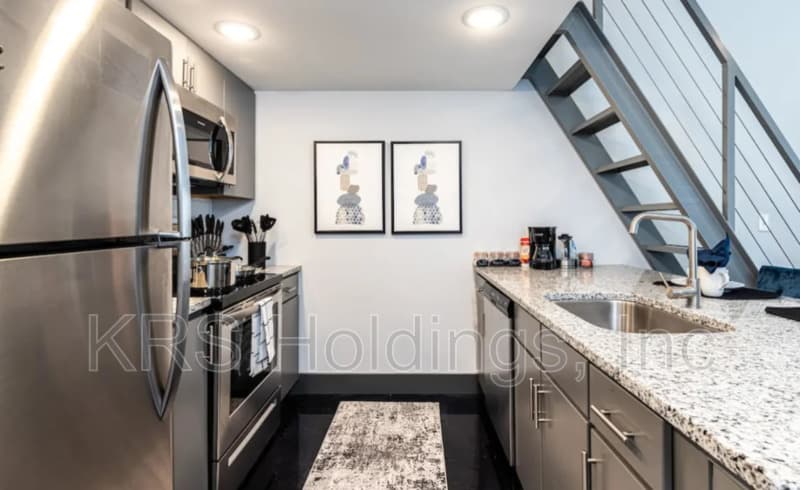 Richmond Condo: 805 W Cary St