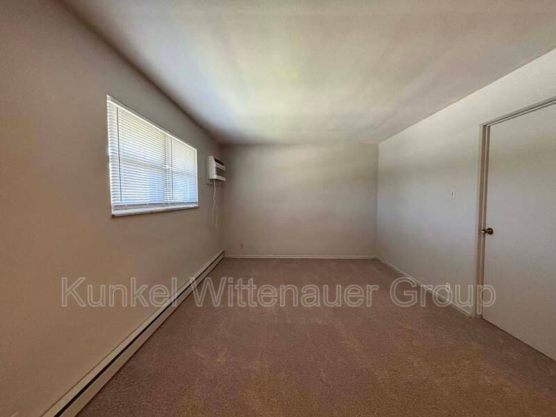 Fairview Heights Condo: 9940-6 Old Lincoln Trail