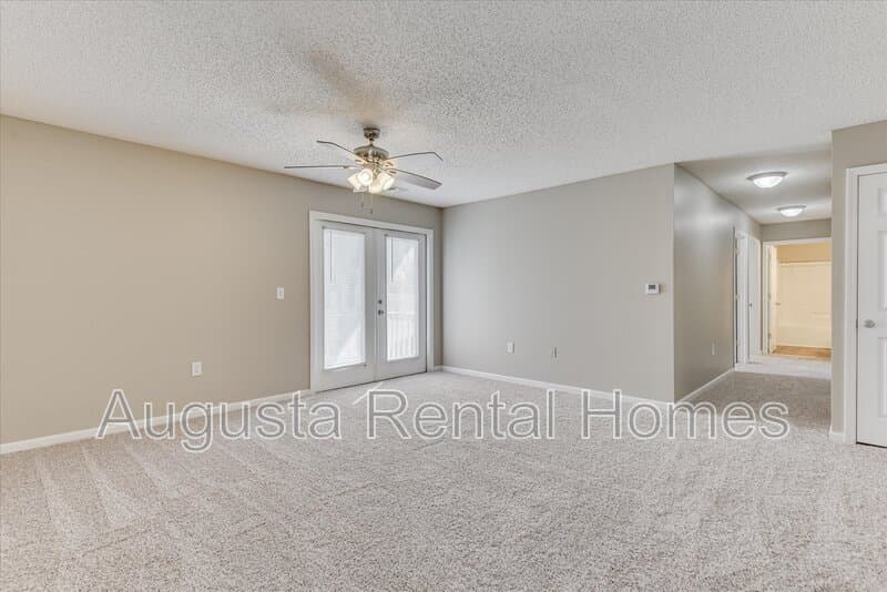 Edgefield Condo: 320 Peachtree Street - 325-21