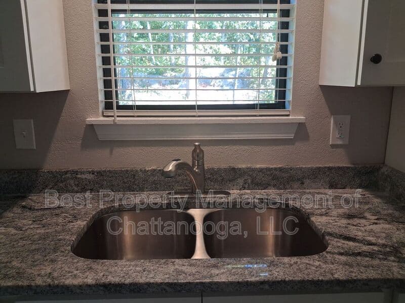 Chattanooga House: 8795 Damron Place