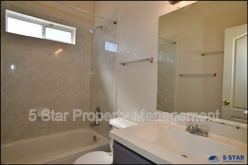 El Paso House: 12062 Ben Proctor Dr