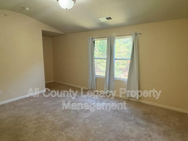 Conyers House: 2072 Belmont Cir