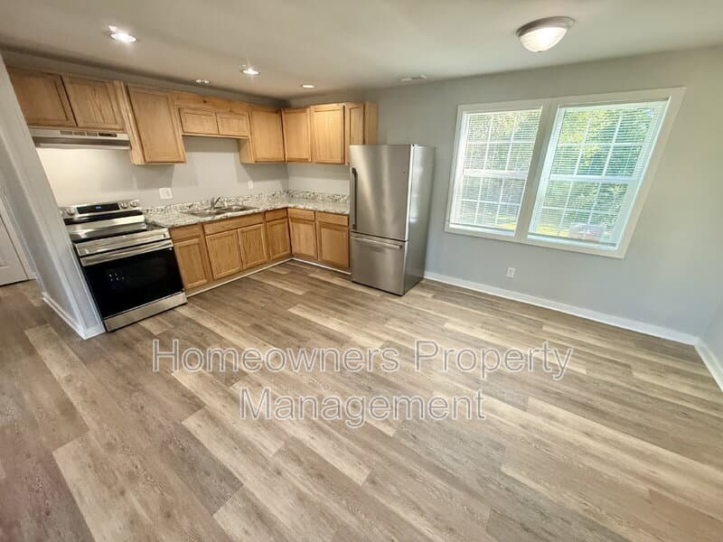 Fayetteville House: 1139 Charmain St.
