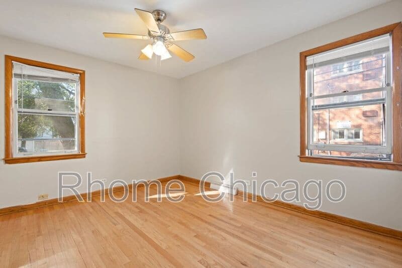 Evanston Condo: 1816 Monroe St.