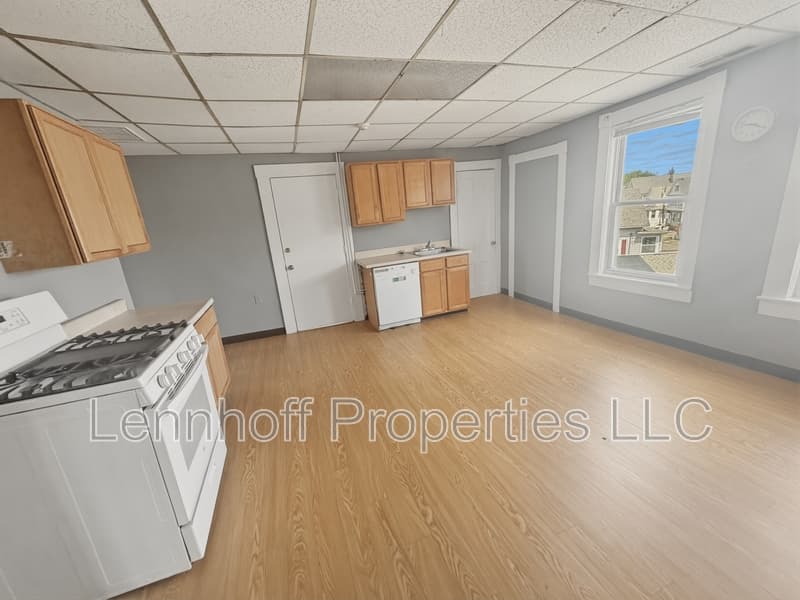 Lowell Condo: 82 Gershom Avenue #3