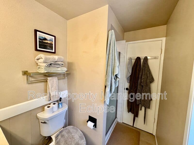 Bellevue House: 15130 SE 47th PL