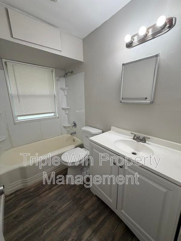 Florissant House: 740 Crowder Dr.