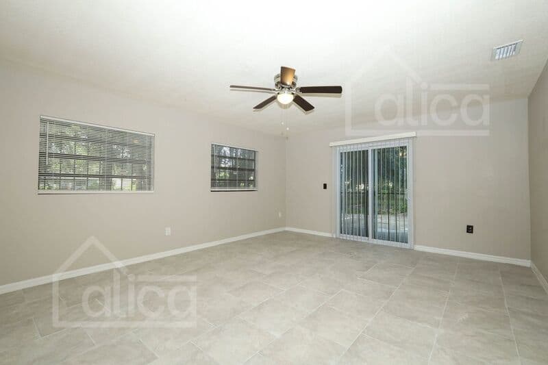 Orlando House: 4258 Clarinda St