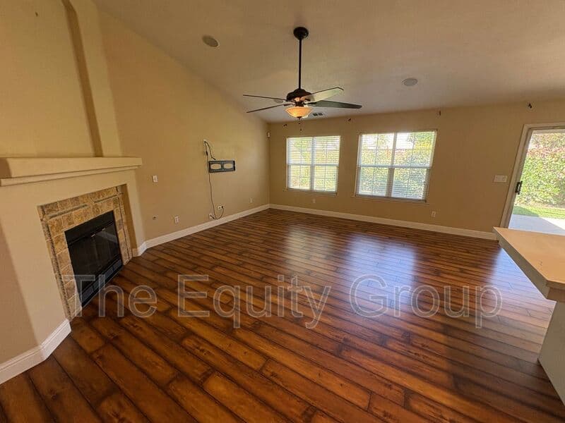 Visalia House: 3524 S. Lincoln Ct