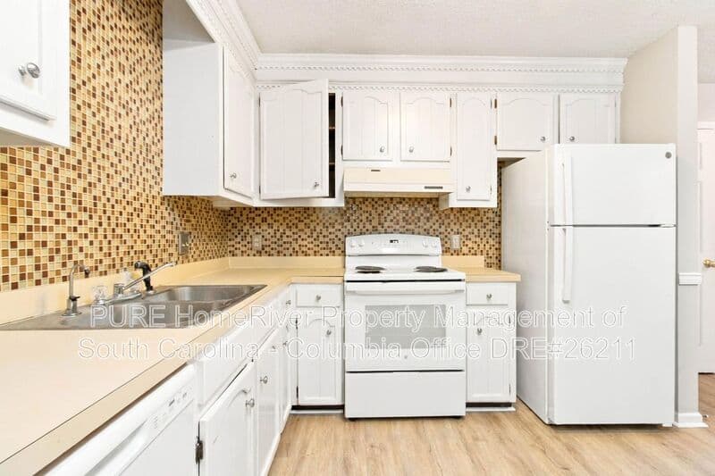 Columbia House: 124 Baynard Court