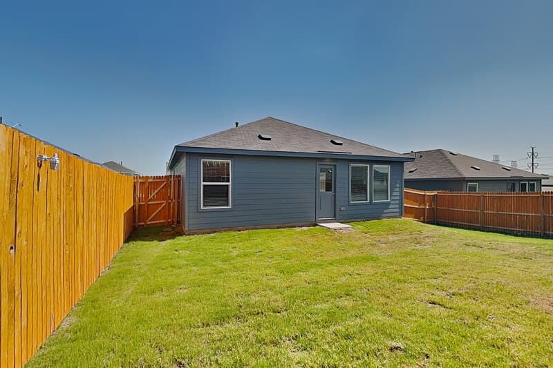 Fort Worth House: 3105 Lynmar Ln
