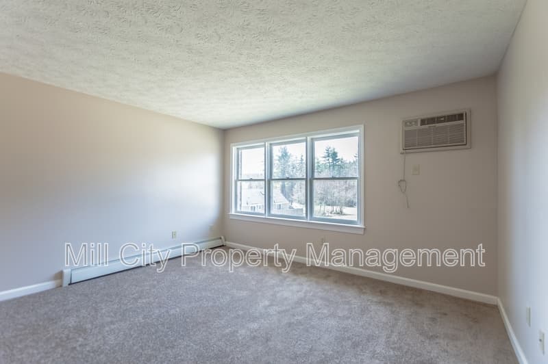 Manchester Condo: 1991 Bodwell Road