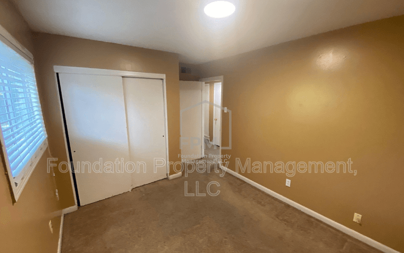 Memphis House: 3425 Ladue Street