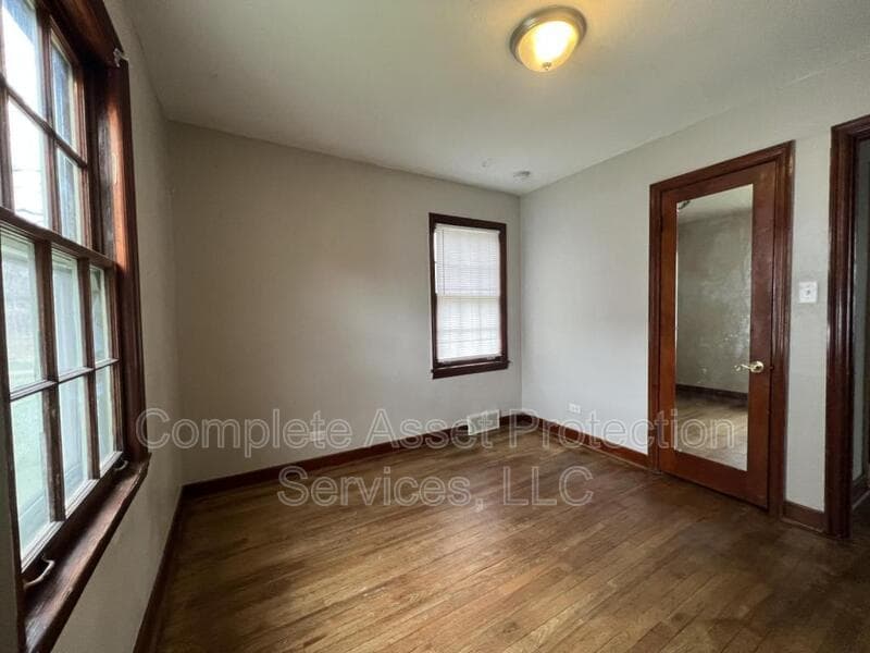Hammond House: 3103 Crane Place