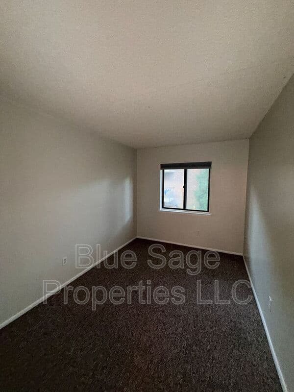 Wallingford Condo: 768 Putnam Blvd. A