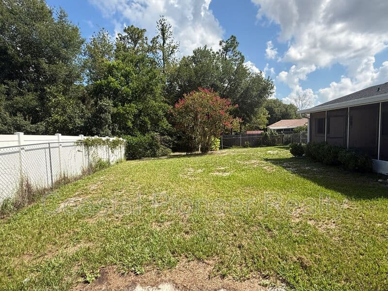 Spring Hill House: 6063 Shingler Ave