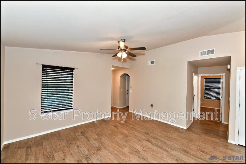 Horizon City House: 916 Villa Seca Dr !!