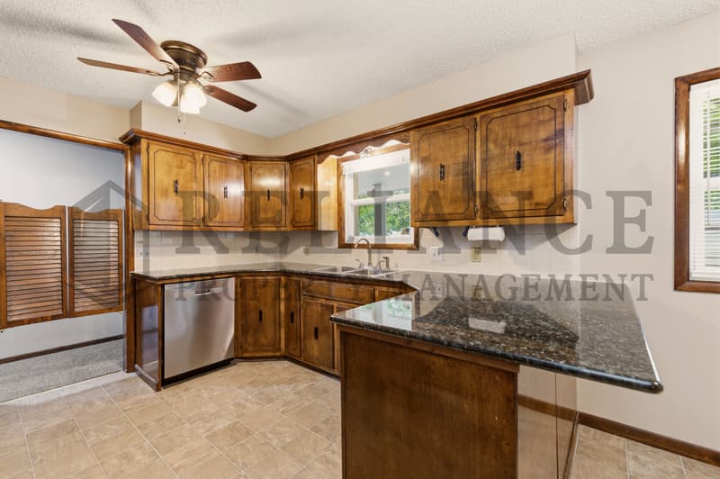 Haysville House: 428 Peach Tree Lane