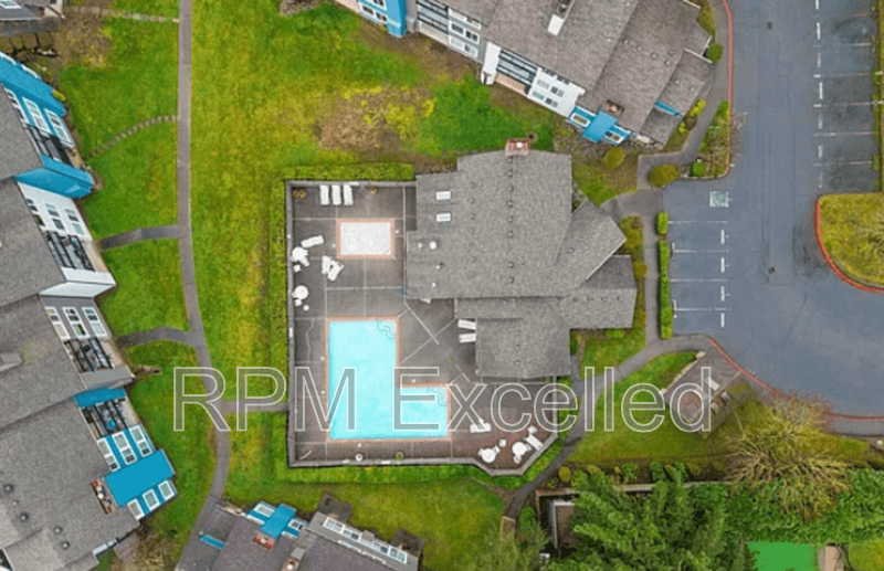 Kent Condo: 26339 116th Ave SE