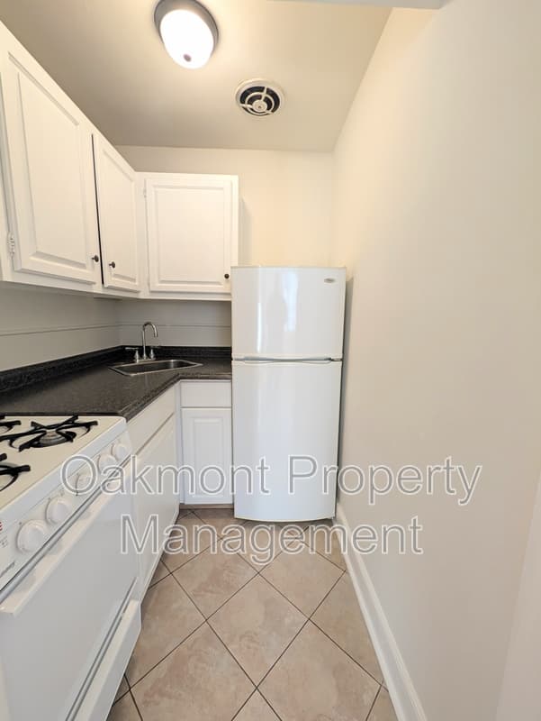 Richmond Condo: 3230 West Grace Street - 2