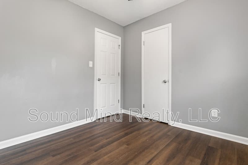 Raleigh House: 1232 Beverly Dr