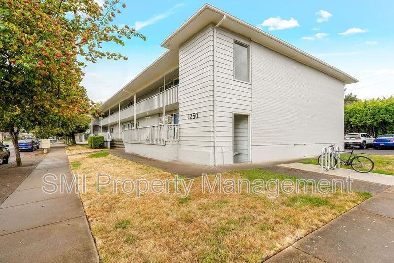 Corvallis House: 1250 NW 29th Street