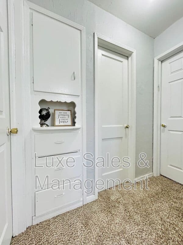 Del City House: 4220 SE 25th St