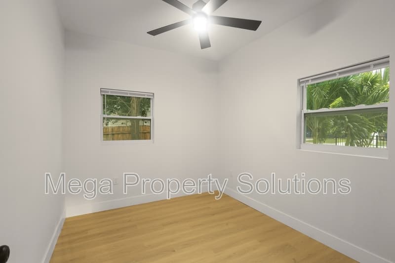 Tampa House: 910 East Osborne Avenue