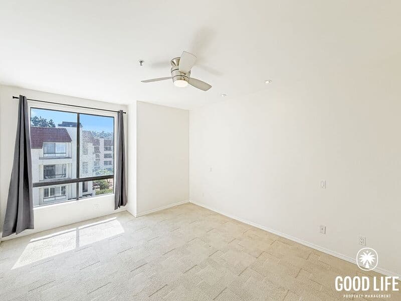 San Diego Condo: 5845 Friars Rd