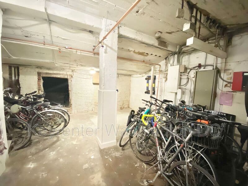 Washington Condo: 2410 20th St, NW
