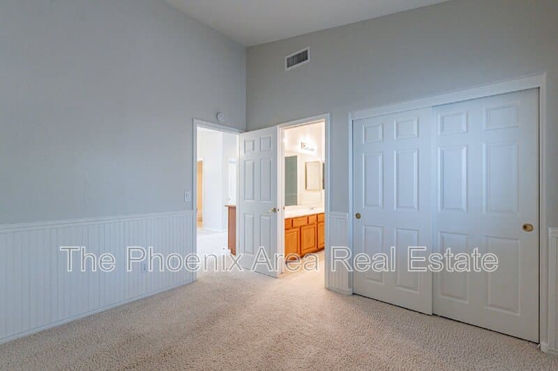 Mesa House: 4133 E Elmwood St