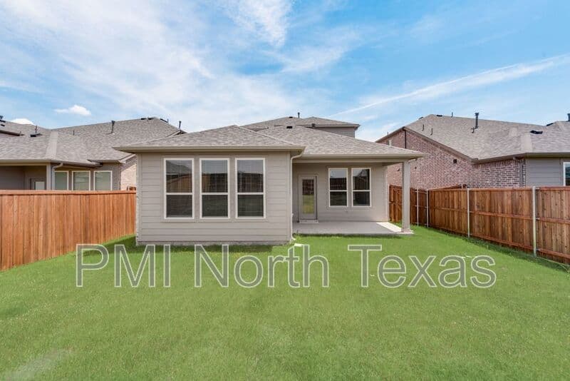 Princeton House: 3004 Isla Terrace