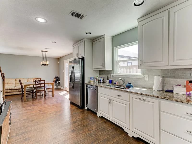 Fort Worth House: 2313 West Devitt Street