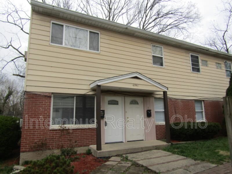 Cincinnati House: 6941 Gracely Dr