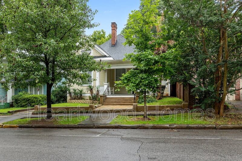 Columbia House: 921 Laurens Street