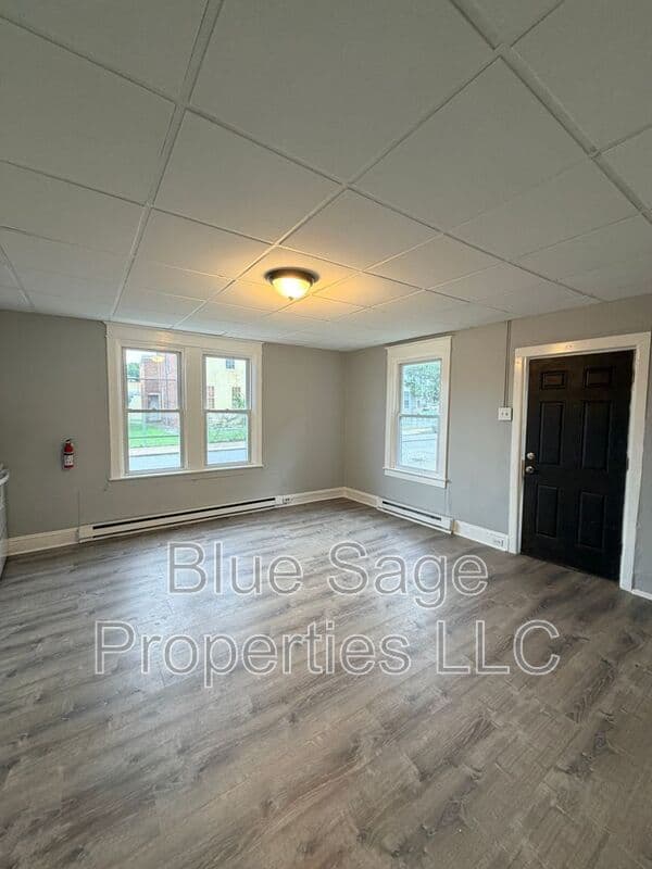 Darby Condo: 101 S 5th St