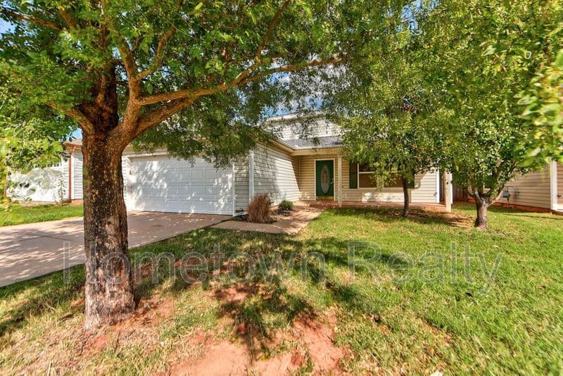 Edmond House: 1617 NW 148th Street