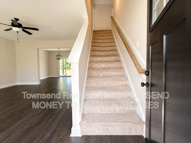 Stedman House: 621 Blawell Circle