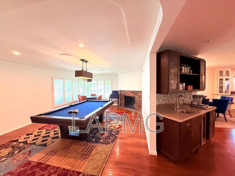 Los Angeles House: 5500 Shenandoah Avenue