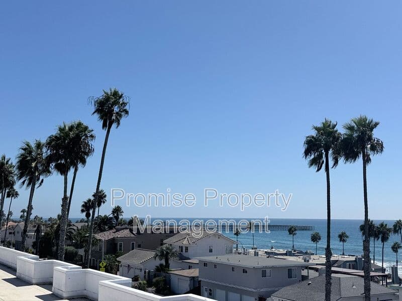 Oceanside Condo: 910 N Pacific Street