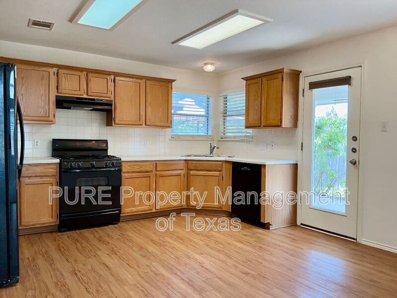 Round Rock House: 3123 Jazz St