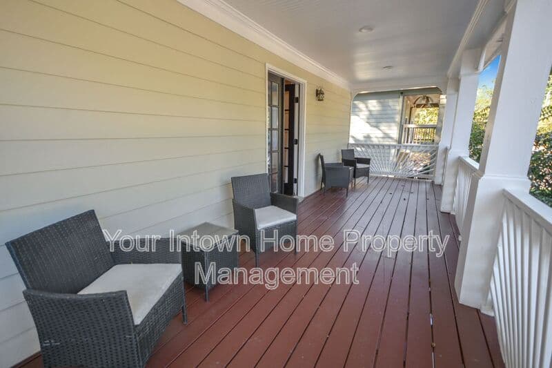 Atlanta House: 69 Haygood Ave SE