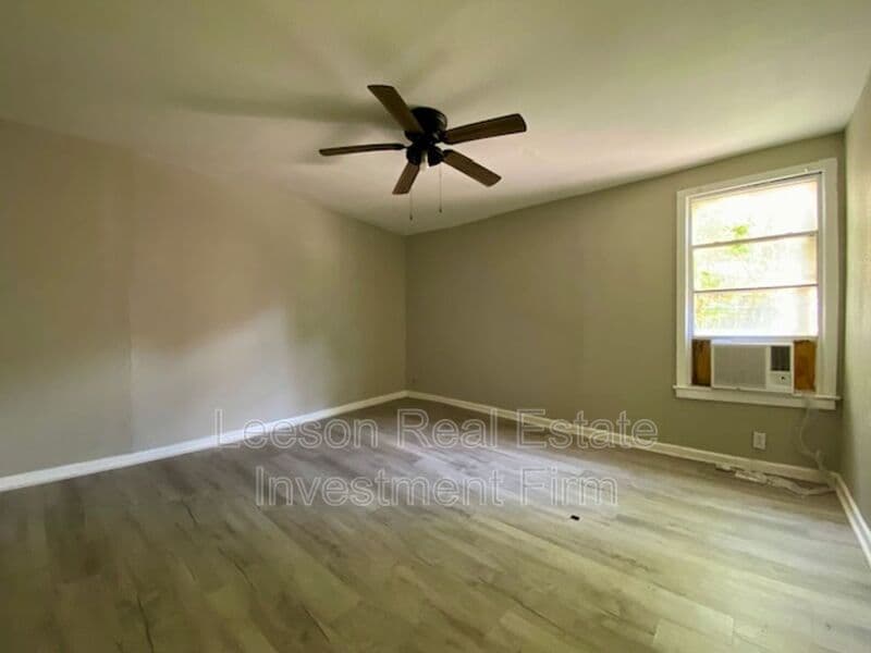Shreveport House: 3524 Michigan Blvd