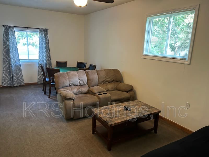 McGaheysville House: 2030 Hawksbill Rd