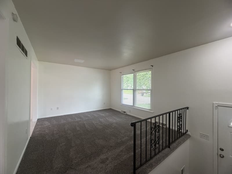 Independence House: 1208 South Mayview Avenue