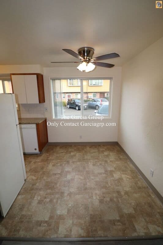 Oregon City Condo: 581 Holmes Lane