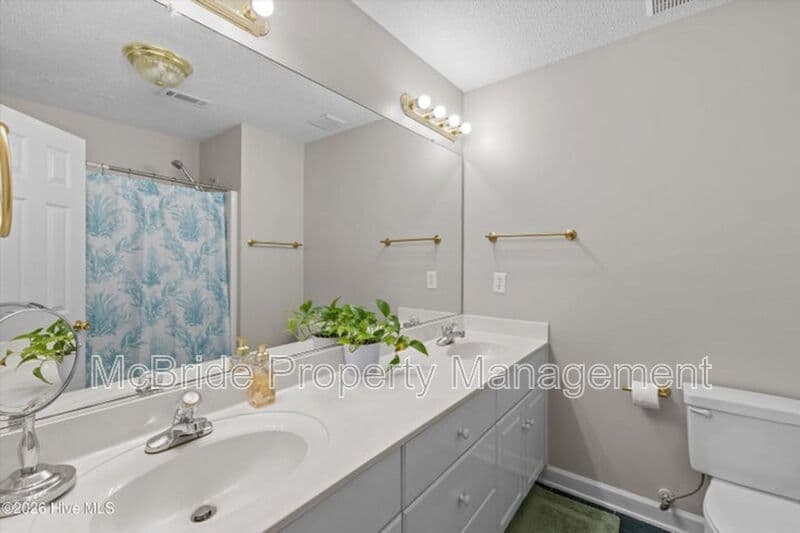 Evans House: 5105 Windmill Place